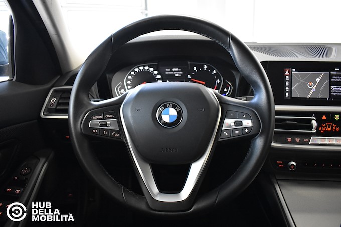 BMW 320d 48V xDrive Touring Business Advantage